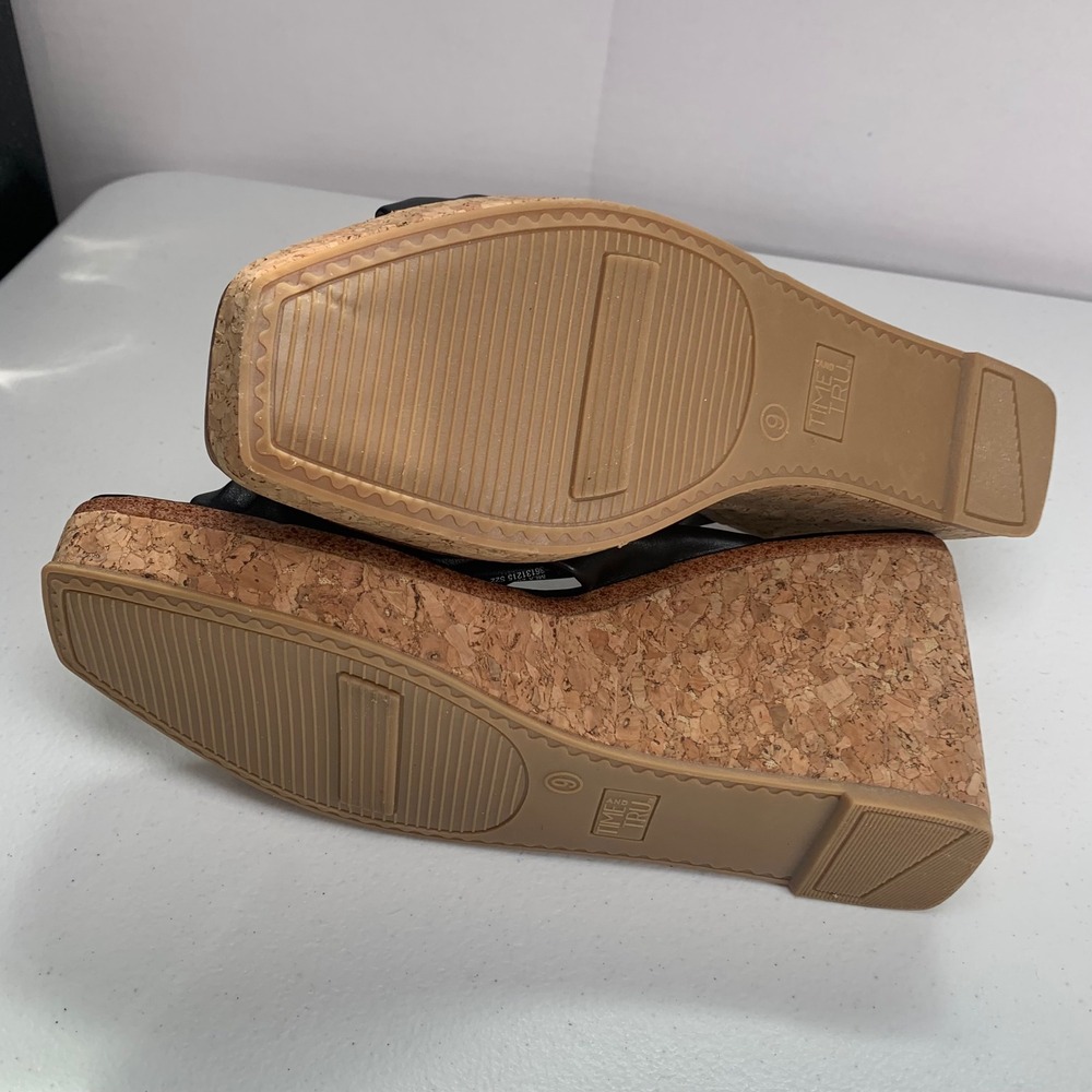 Time & Tru Black Cork Wedge Sandals Size 9 - Picture 8 of 8